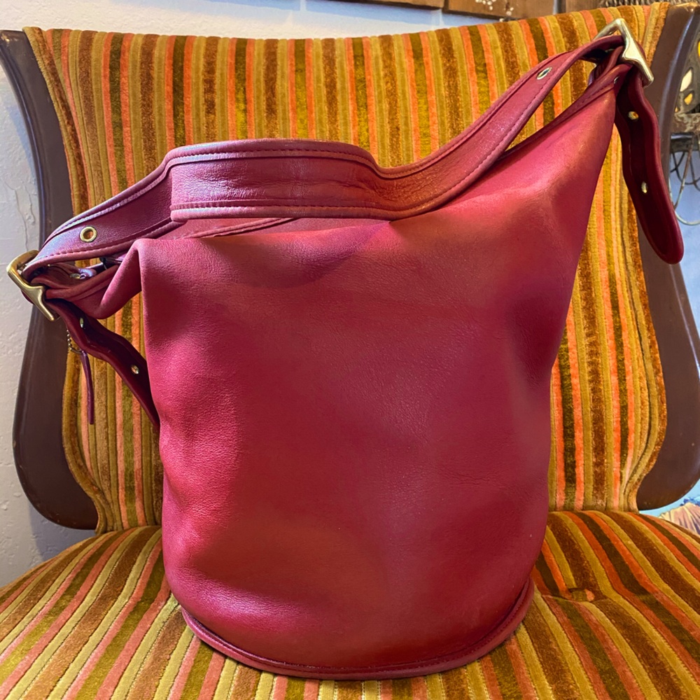 Vintage Red Coach Big Bucket Bag Purse #9085